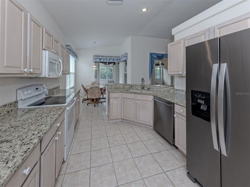 En Venta: $345,000 (2 camas, 2 baños, 1712 Pies cuadrados)