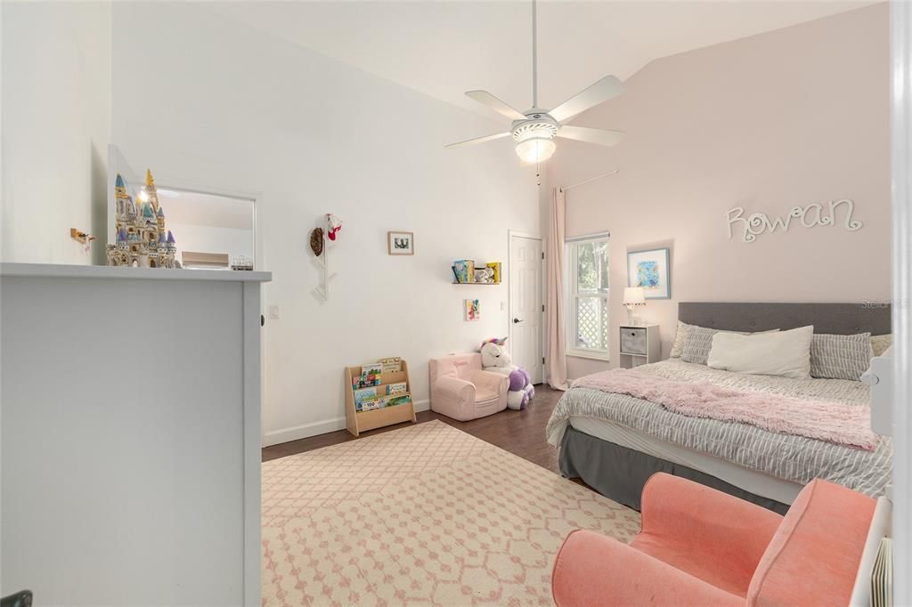 For Sale: $695,000 (4 beds, 3 baths, 2660 Square Feet)