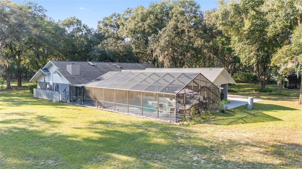 For Sale: $695,000 (4 beds, 3 baths, 2660 Square Feet)