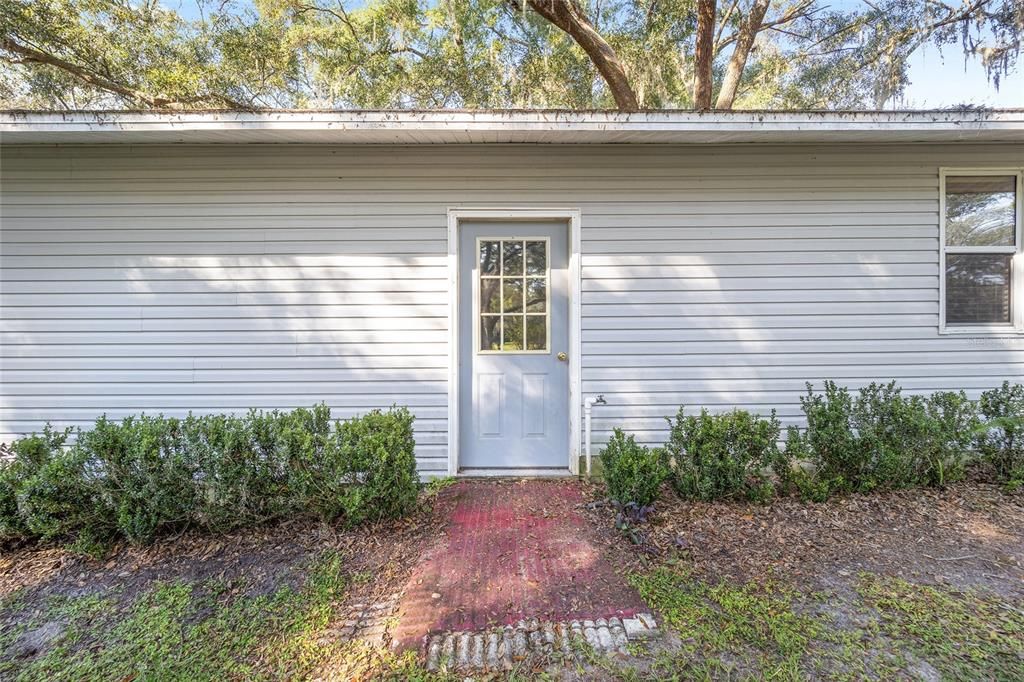 For Sale: $695,000 (4 beds, 3 baths, 2660 Square Feet)