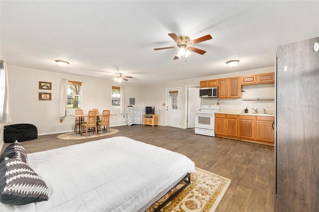 For Sale: $695,000 (4 beds, 3 baths, 2660 Square Feet)
