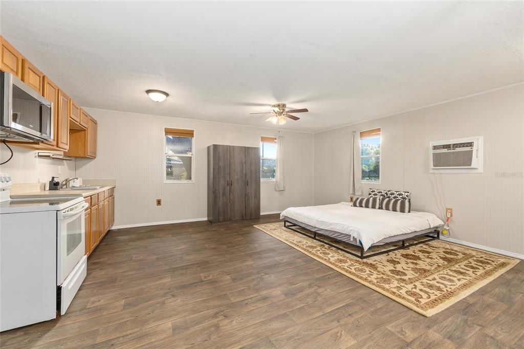 For Sale: $695,000 (4 beds, 3 baths, 2660 Square Feet)