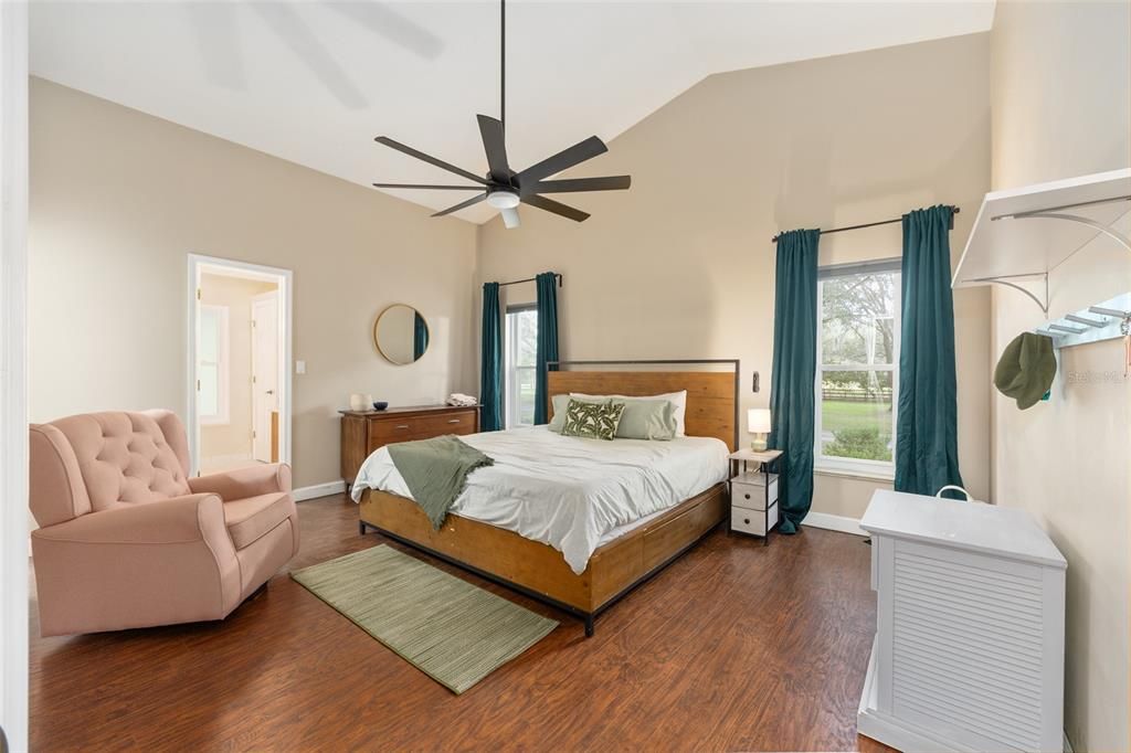 For Sale: $695,000 (4 beds, 3 baths, 2660 Square Feet)