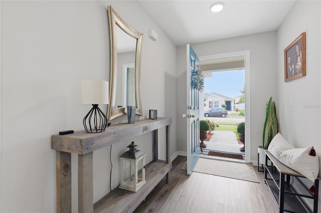 For Sale: $330,000 (3 beds, 2 baths, 1424 Square Feet)