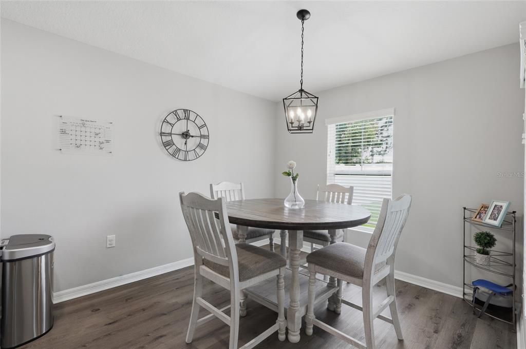 For Sale: $330,000 (3 beds, 2 baths, 1424 Square Feet)