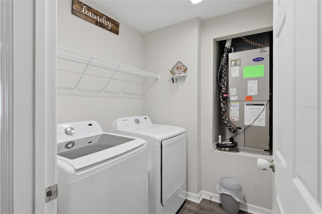 For Sale: $330,000 (3 beds, 2 baths, 1424 Square Feet)