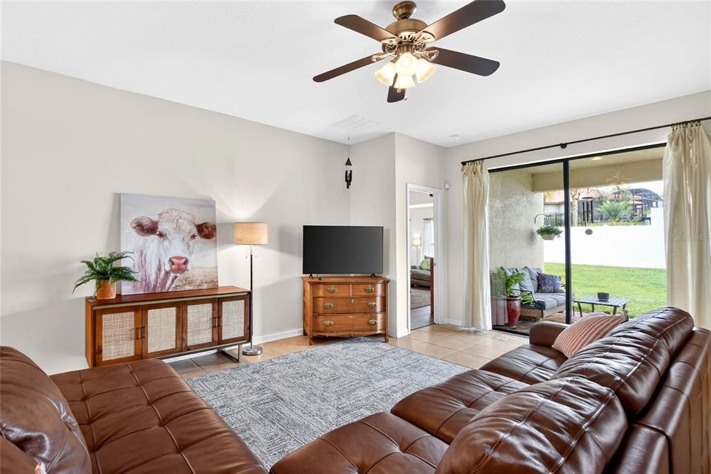 For Sale: $589,000 (4 beds, 3 baths, 3200 Square Feet)