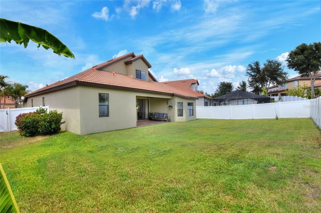 For Sale: $589,000 (4 beds, 3 baths, 3200 Square Feet)