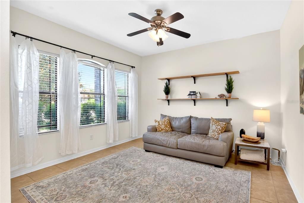 For Sale: $589,000 (4 beds, 3 baths, 3200 Square Feet)