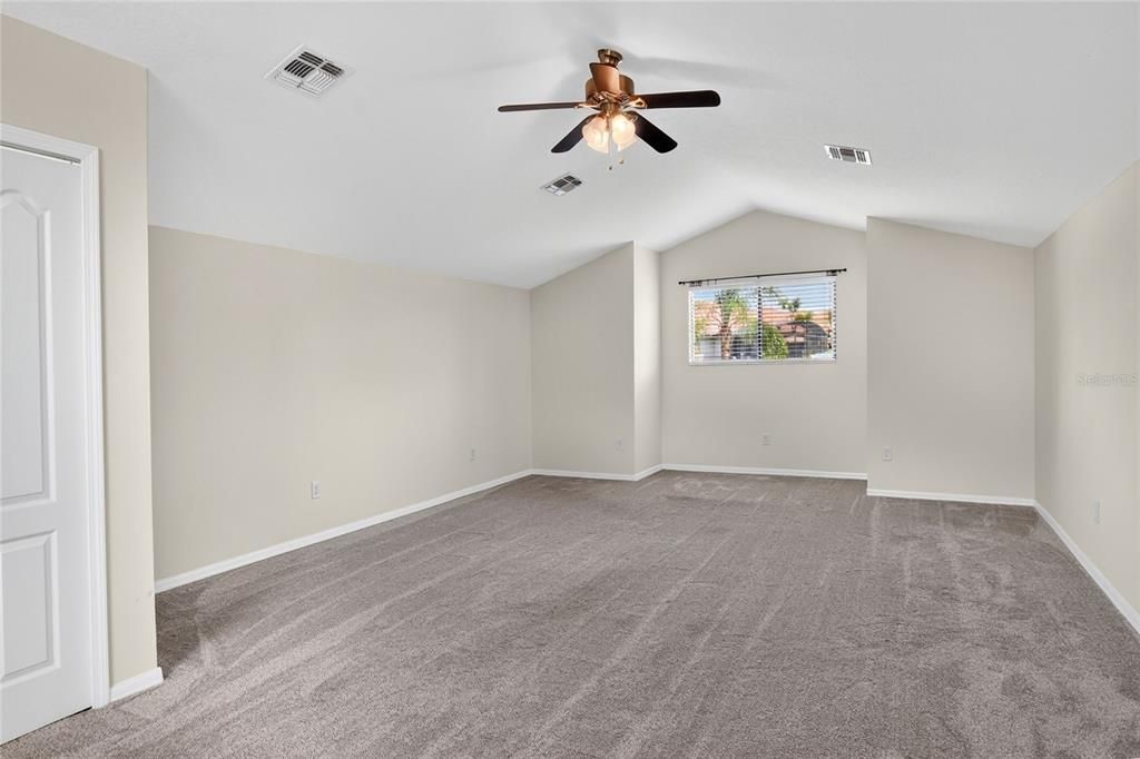 For Sale: $589,000 (4 beds, 3 baths, 3200 Square Feet)