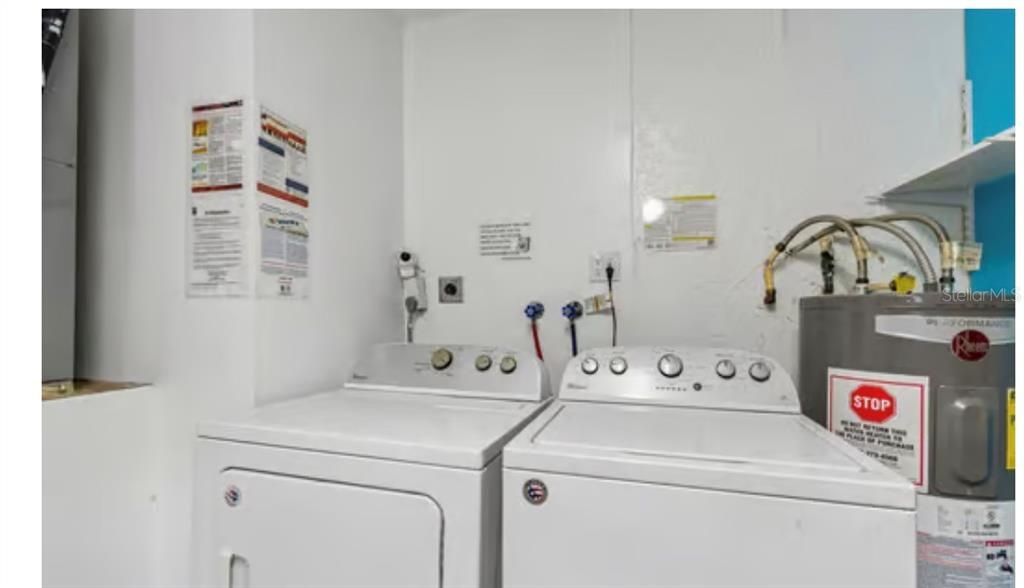 For Sale: $380,000 (3 beds, 2 baths, 1054 Square Feet)
