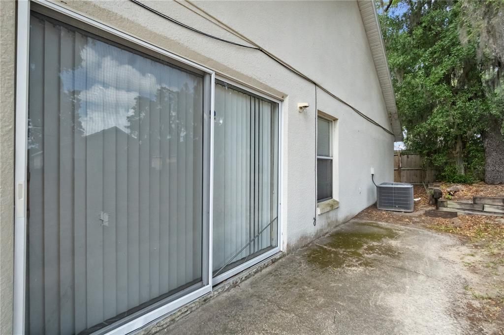 На продажу: $325,000 (4 спален, 2 ванн, 1699 Квадратных фут)