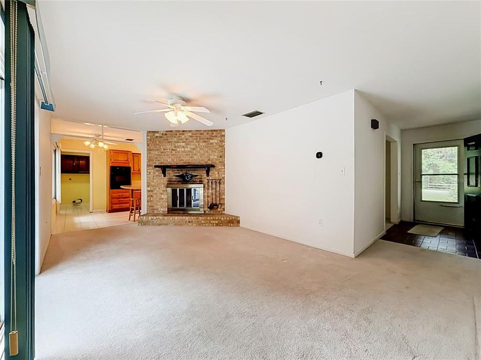 En Venta: $275,000 (3 camas, 2 baños, 1616 Pies cuadrados)