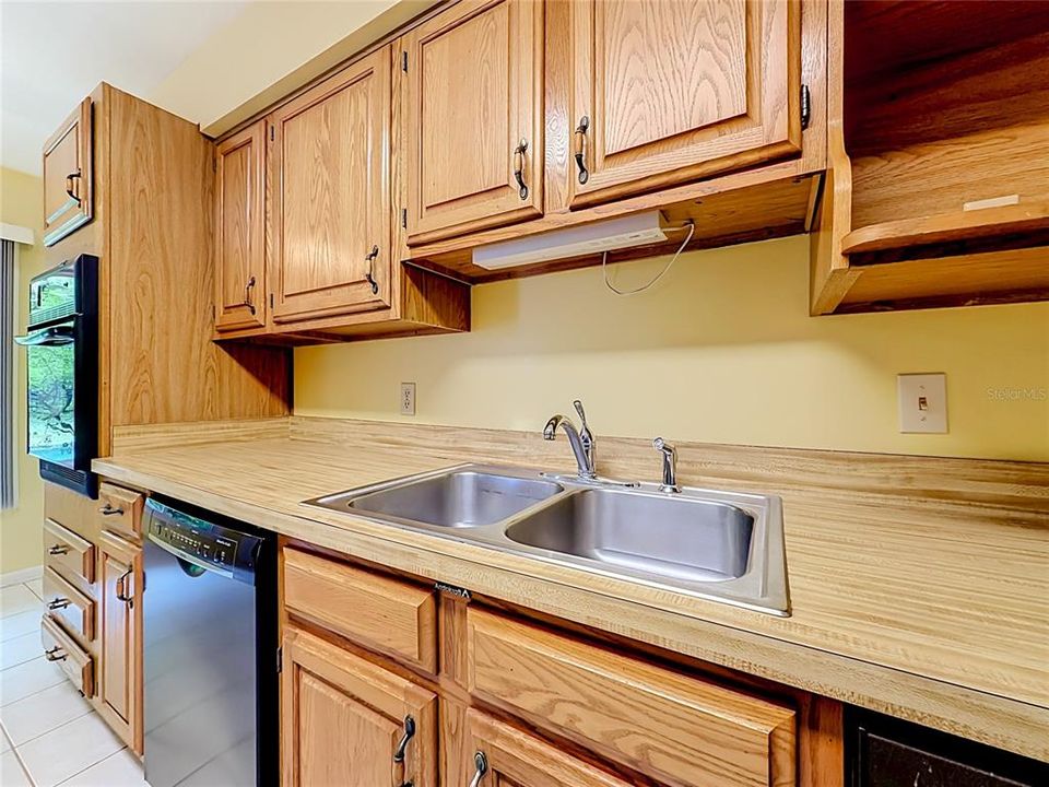 En Venta: $275,000 (3 camas, 2 baños, 1616 Pies cuadrados)