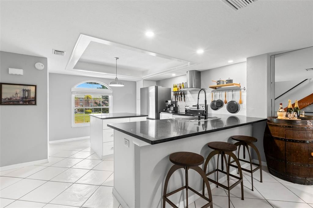 For Sale: $474,500 (2 beds, 2 baths, 1600 Square Feet)