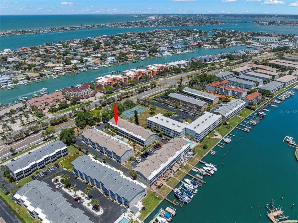 For Sale: $474,500 (2 beds, 2 baths, 1600 Square Feet)