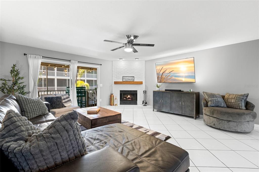 For Sale: $474,500 (2 beds, 2 baths, 1600 Square Feet)