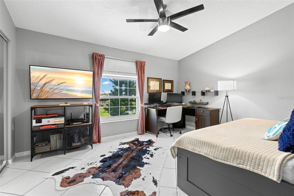 For Sale: $474,500 (2 beds, 2 baths, 1600 Square Feet)