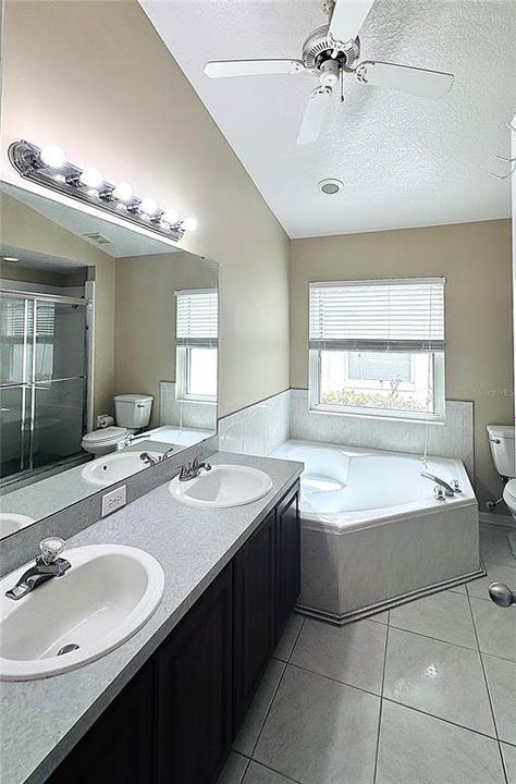 En Venta: $355,900 (3 camas, 2 baños, 1580 Pies cuadrados)