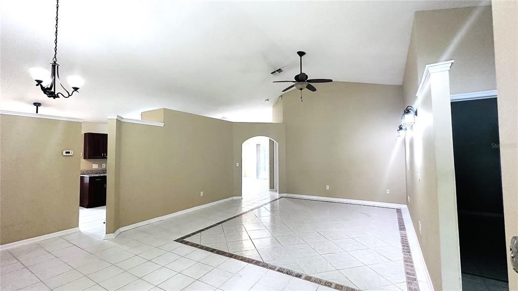 En Venta: $355,900 (3 camas, 2 baños, 1580 Pies cuadrados)