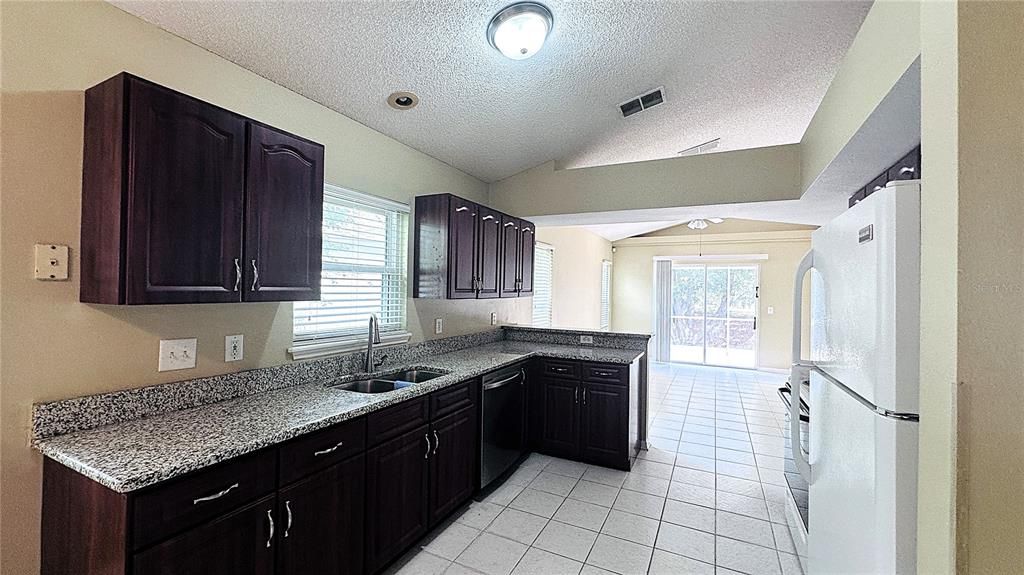 En Venta: $355,900 (3 camas, 2 baños, 1580 Pies cuadrados)