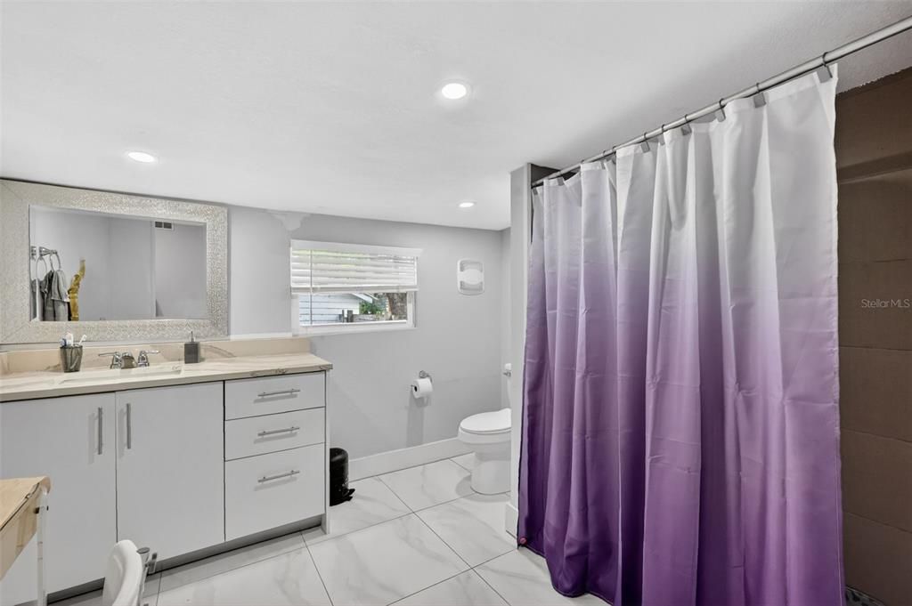 For Sale: $274,500 (3 beds, 2 baths, 1403 Square Feet)