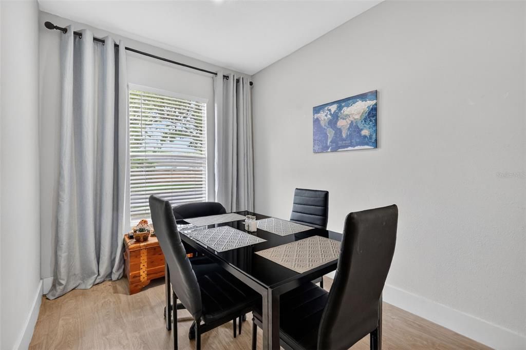 For Sale: $274,500 (3 beds, 2 baths, 1403 Square Feet)