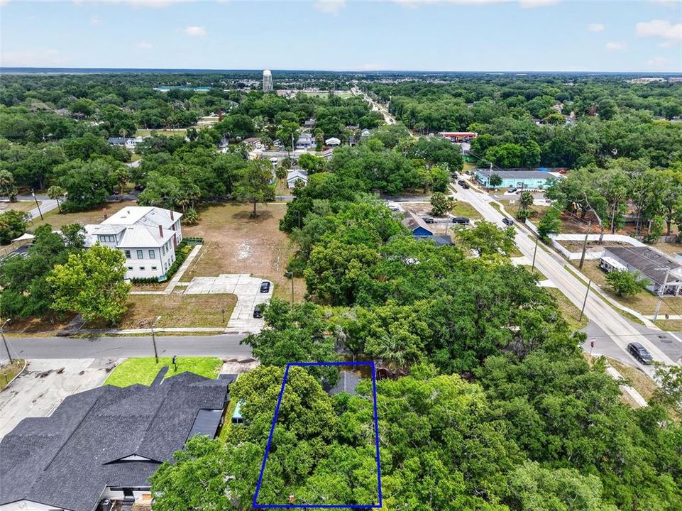 For Sale: $274,500 (3 beds, 2 baths, 1403 Square Feet)