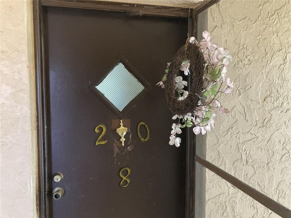 For Sale: $50,000 (2 beds, 2 baths, 1144 Square Feet)