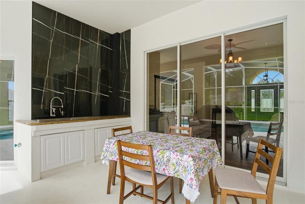For Sale: $649,900 (5 beds, 3 baths, 2518 Square Feet)