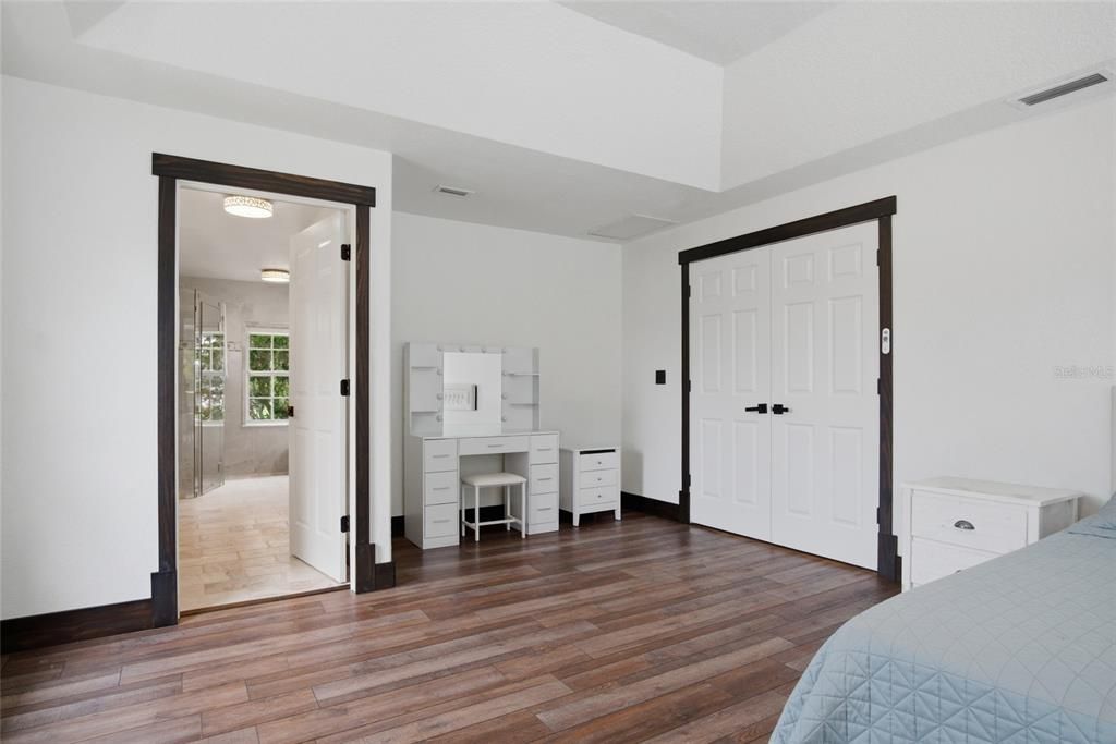 For Sale: $649,900 (5 beds, 3 baths, 2518 Square Feet)