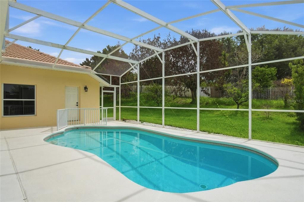 For Sale: $649,900 (5 beds, 3 baths, 2518 Square Feet)