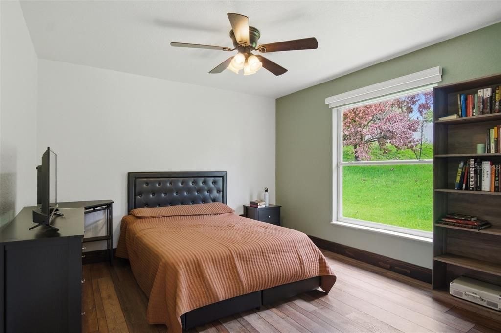 For Sale: $649,900 (5 beds, 3 baths, 2518 Square Feet)