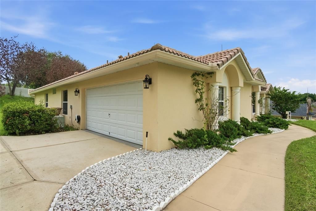 For Sale: $649,900 (5 beds, 3 baths, 2518 Square Feet)