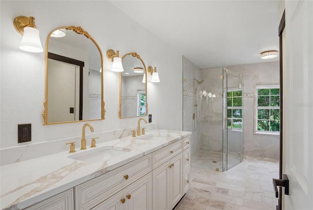 For Sale: $649,900 (5 beds, 3 baths, 2518 Square Feet)