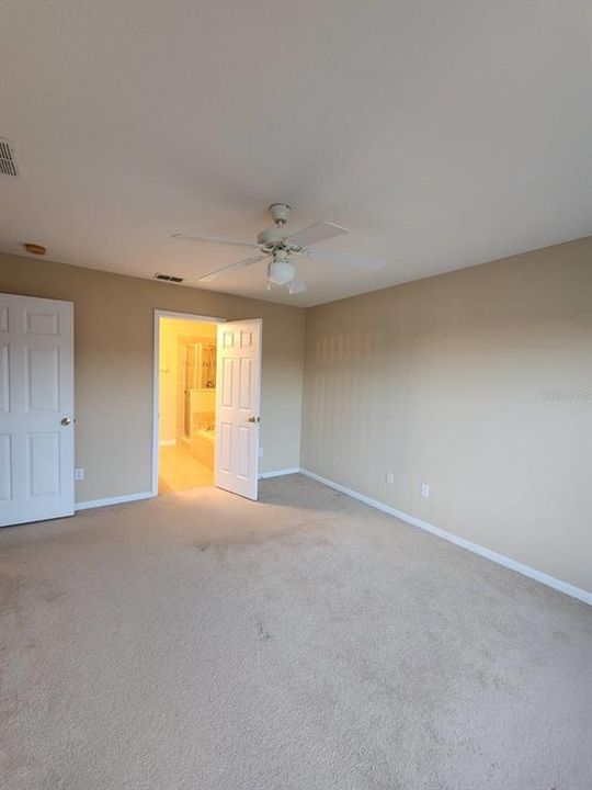 For Rent: $2,100 (3 beds, 2 baths, 1472 Square Feet)
