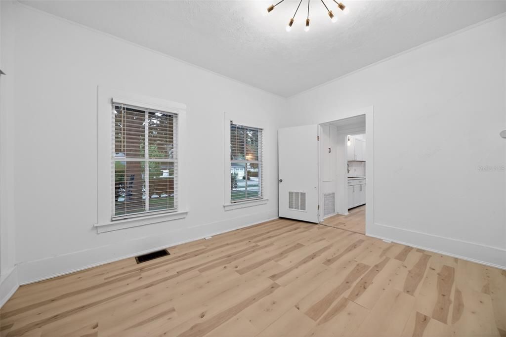 For Sale: $689,900 (5 beds, 3 baths, 4554 Square Feet)