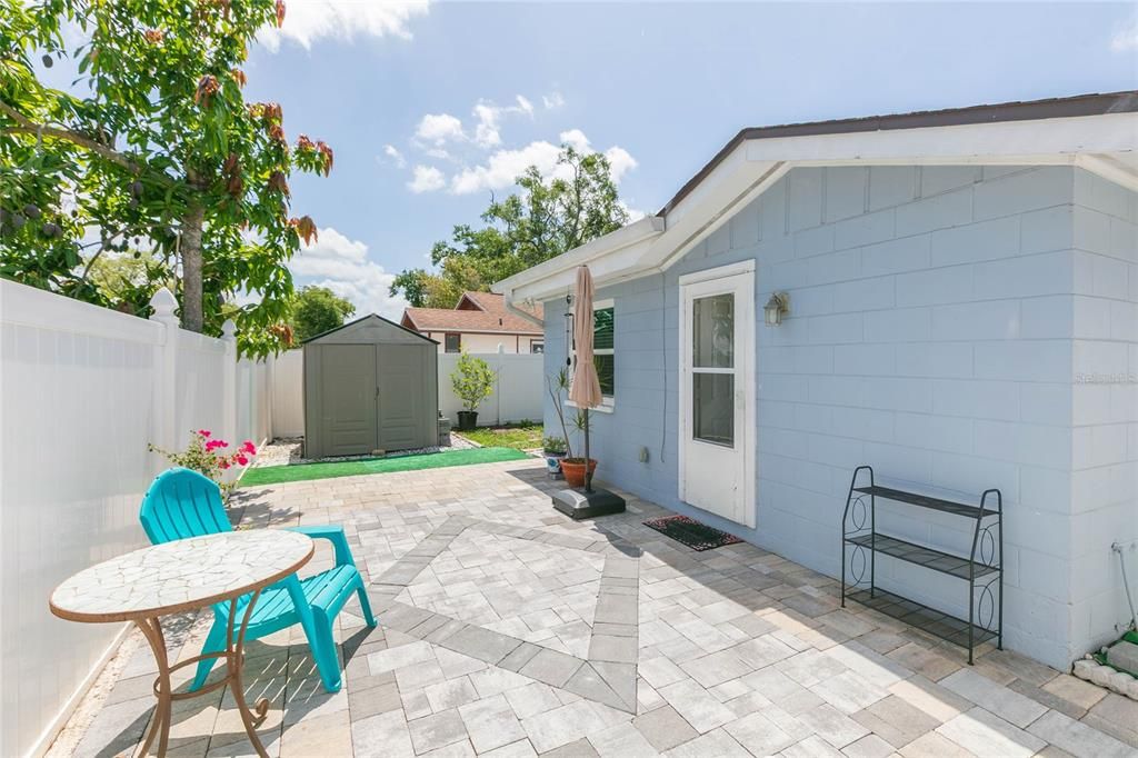 Active With Contract: $345,300 (4 beds, 1 baths, 1174 Square Feet)