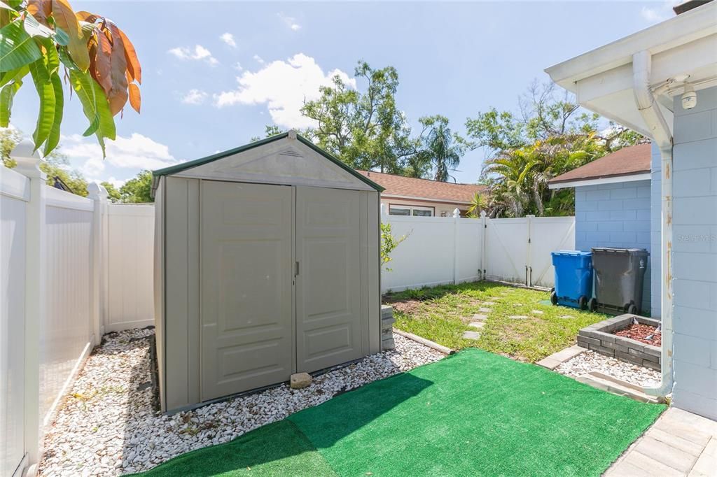 Active With Contract: $345,300 (4 beds, 1 baths, 1174 Square Feet)