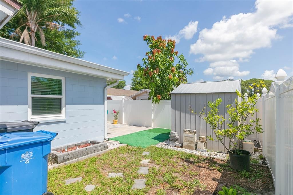 Active With Contract: $345,300 (4 beds, 1 baths, 1174 Square Feet)