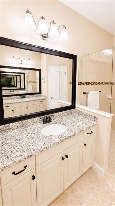 For Rent: $2,250 (2 beds, 2 baths, 1524 Square Feet)