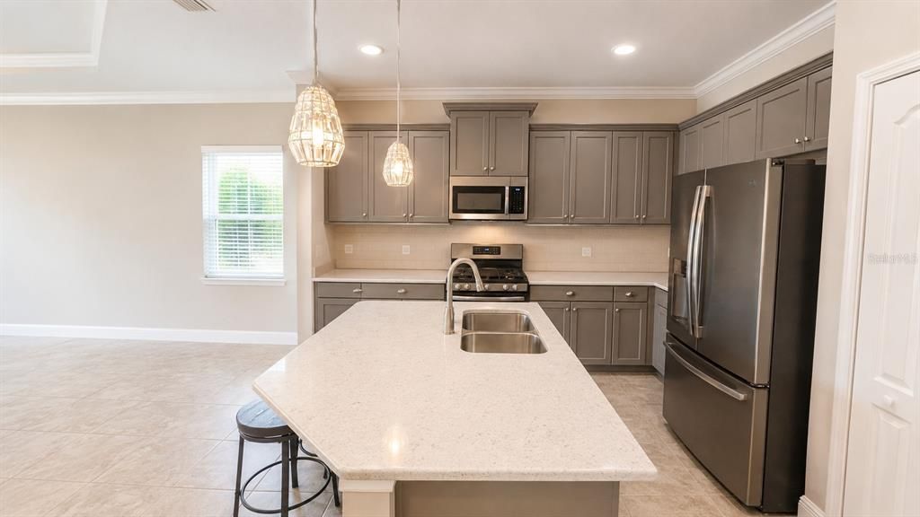 For Rent: $2,250 (2 beds, 2 baths, 1524 Square Feet)
