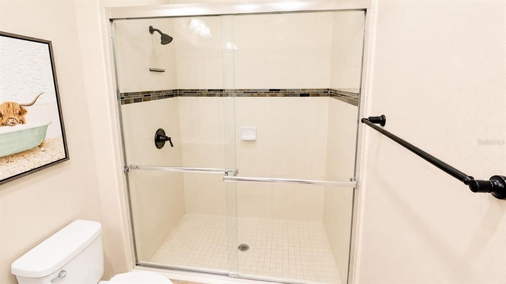 For Rent: $2,250 (2 beds, 2 baths, 1524 Square Feet)
