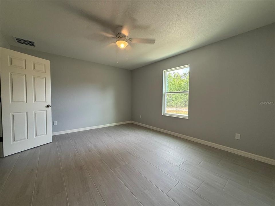 Activo con contrato: $209,900 (3 camas, 2 baños, 1232 Pies cuadrados)