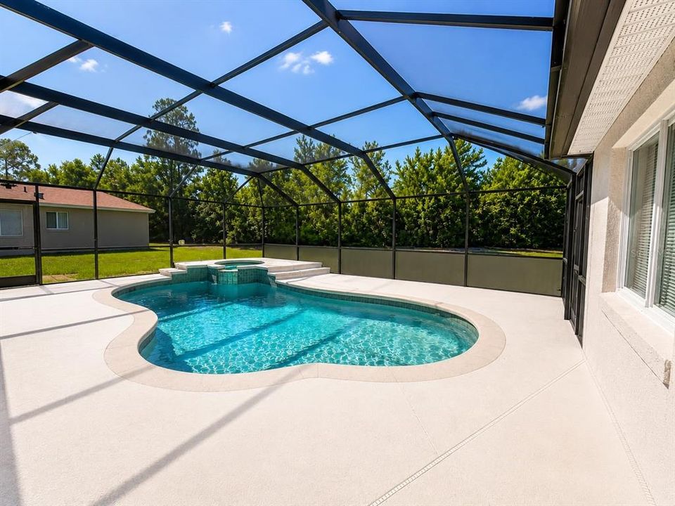 For Rent: $2,500 (4 beds, 3 baths, 1569 Square Feet)