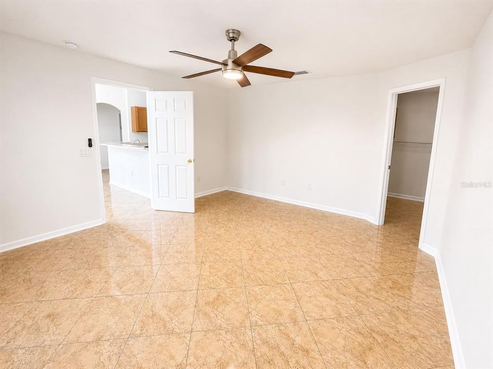 For Rent: $2,500 (4 beds, 3 baths, 1569 Square Feet)