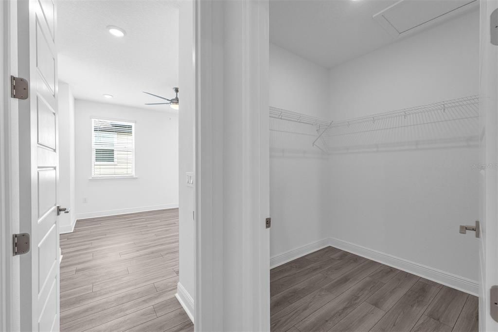 For Sale: $1,326,000 (5 beds, 3 baths, 3717 Square Feet)