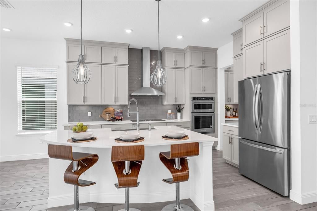 For Sale: $1,326,000 (5 beds, 3 baths, 3717 Square Feet)