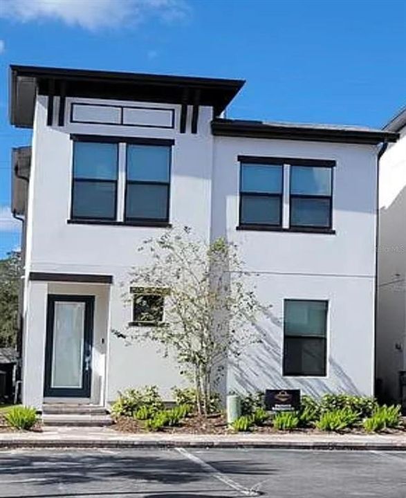 En Renta: $2,700 (4 camas, 3 baños, 1871 Pies cuadrados)