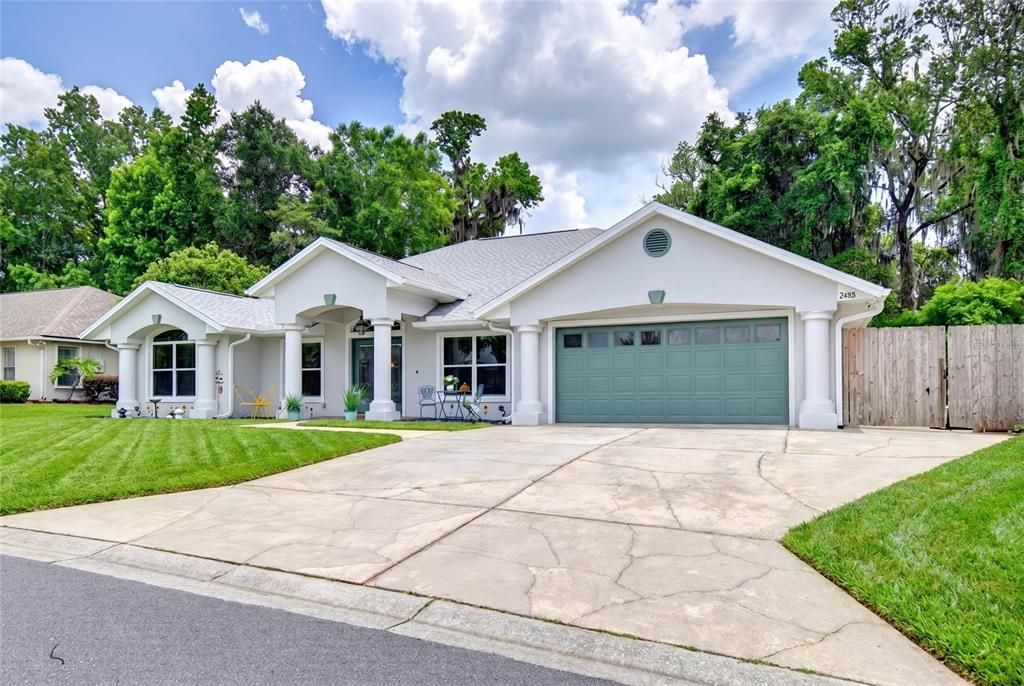 For Sale: $425,000 (4 beds, 3 baths, 2424 Square Feet)